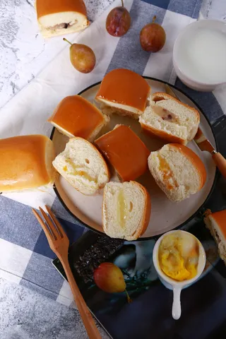 蛋糕店小蛋糕慕斯美食甜品图片