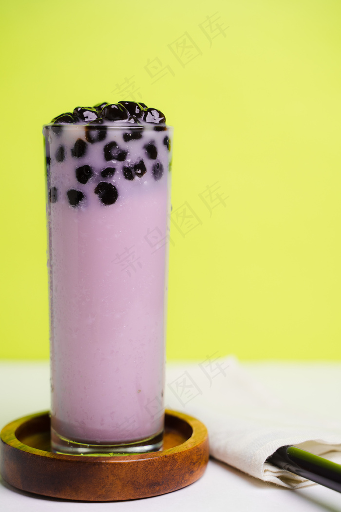 清爽夏季果汁饮品摄影照片