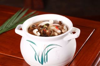 *松茸八菌汤 (1)