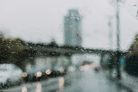 非主流窗外雨景图片 非主流窗外雨景图片
