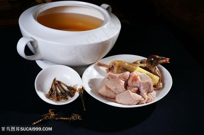 蝎子炖老鸽的美食图片