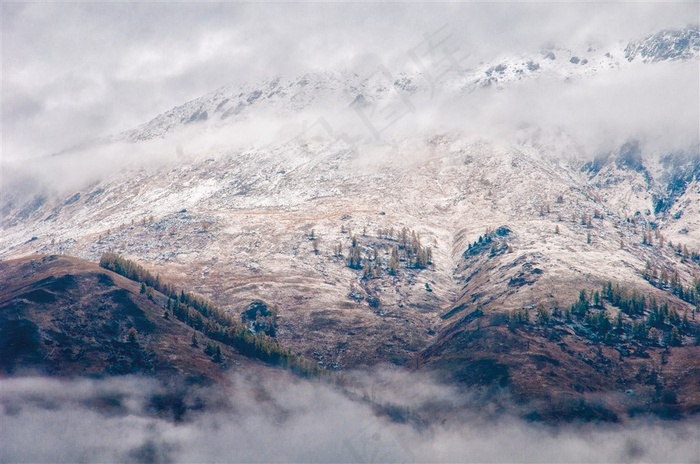 欧洲山峰雪山山脉