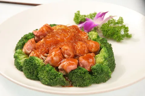 碧绿鲍翅燕（燕丸、鱼翅、西兰花）