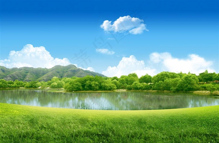 蓝天白云下的湖泊草原风景图片