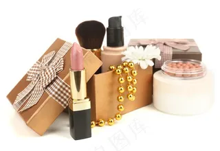 最适合送给恋人的化妆品