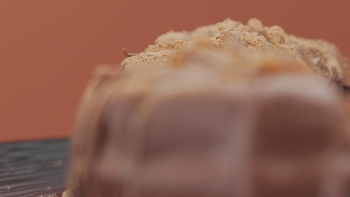 一对蛋糕片转动的演示视频