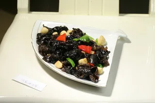 大蒜烧木耳16元