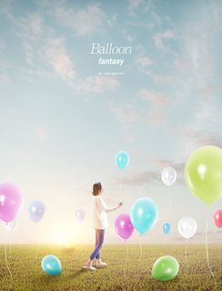 蓝天美女气球海报