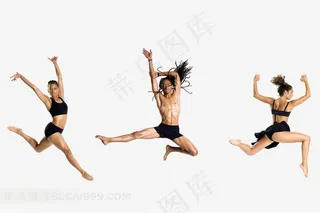 三个人跳在空中舞蹈姿势特写