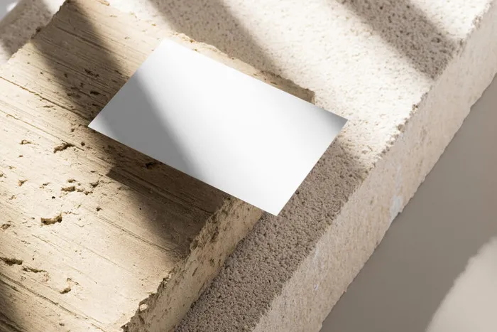 石块背景单面高档轻奢名片样机psd模版下载