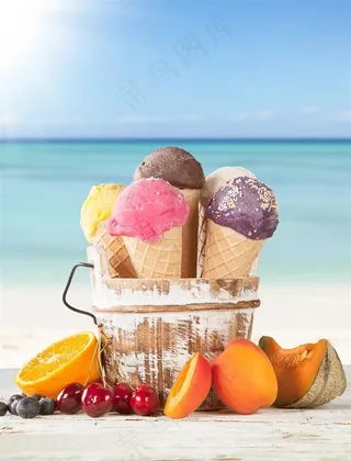 五颜六色的冰淇淋美食
