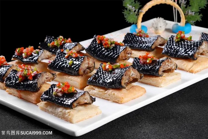 椒盐美极大王蛇中华美食摄影图