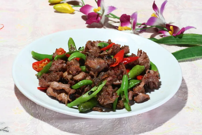 杭椒鲮鱼爆鸡胗 (3)