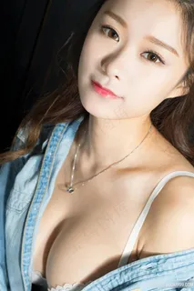 高清性感大胸美女菲菲图片