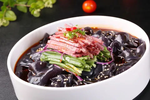 黑米拉皮牛肉丝 (1)