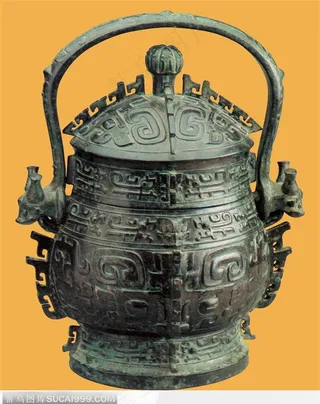 长满铜锈的酒器罍