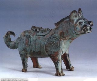 长满铜绿的青铜狗