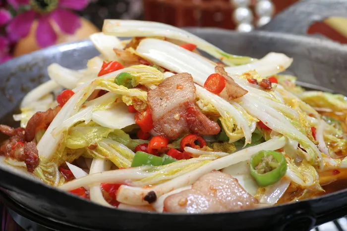 干锅手撕娃娃菜 15元