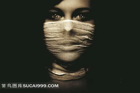 美女戴口罩另类特写素材