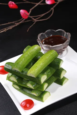 小黄瓜沾酱 (3)