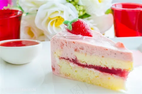 美味可口的草莓蛋糕高清图片