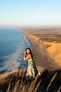 海边生活美女图片 海边生活美女图片