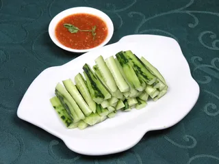 0711a-381沾酱黄瓜
