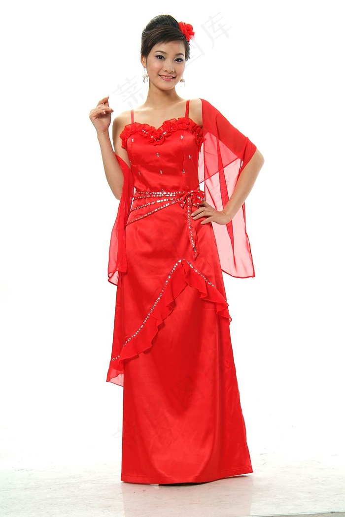 红色长款礼服