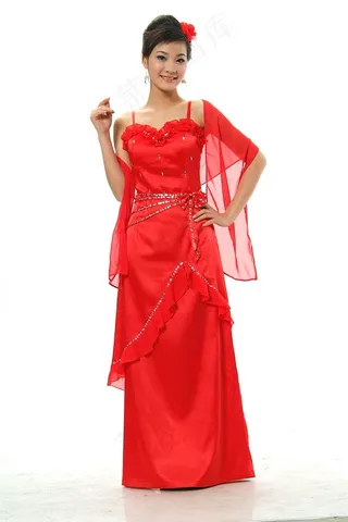 红色长款礼服