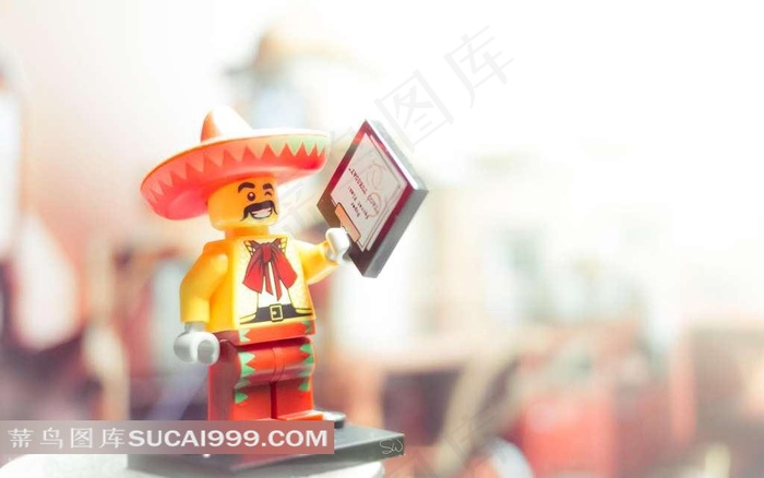 可爱拿菜谱的乐高玩具