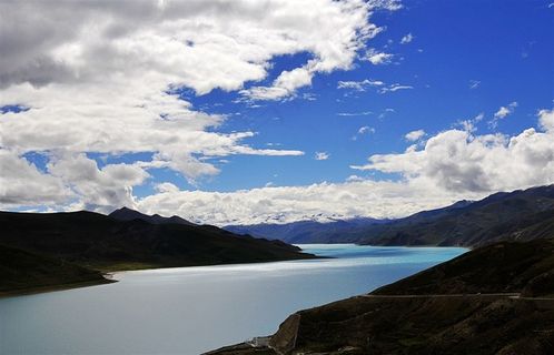 西藏冰雪风景大图