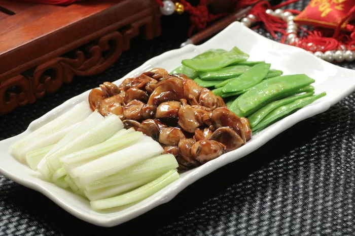 草菇扒荷芹 26元 (5)