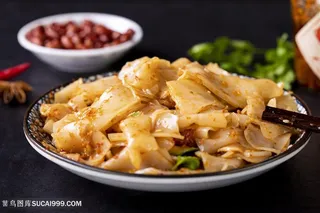 小暑麻辣凉皮米皮红油香辣拌凉皮