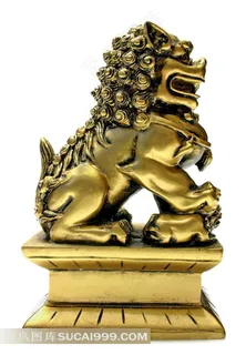 金色的狮子雕塑素材