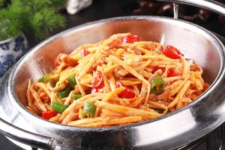 干锅手撕笋32元一份 (2)