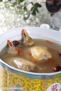 汤滋补炖乳鸽 汤滋补炖乳鸽
