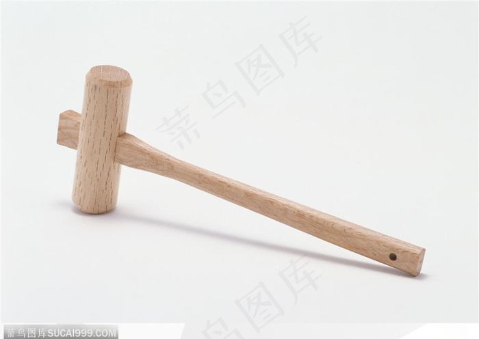 办公用品-竖起的木槌