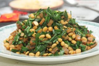 韭菜豆嘴炒香干10元