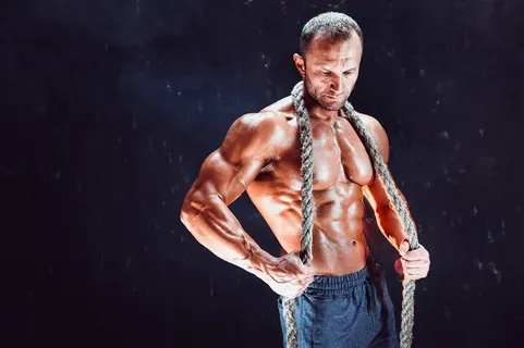 肌肉健硕的健身男士高清图片