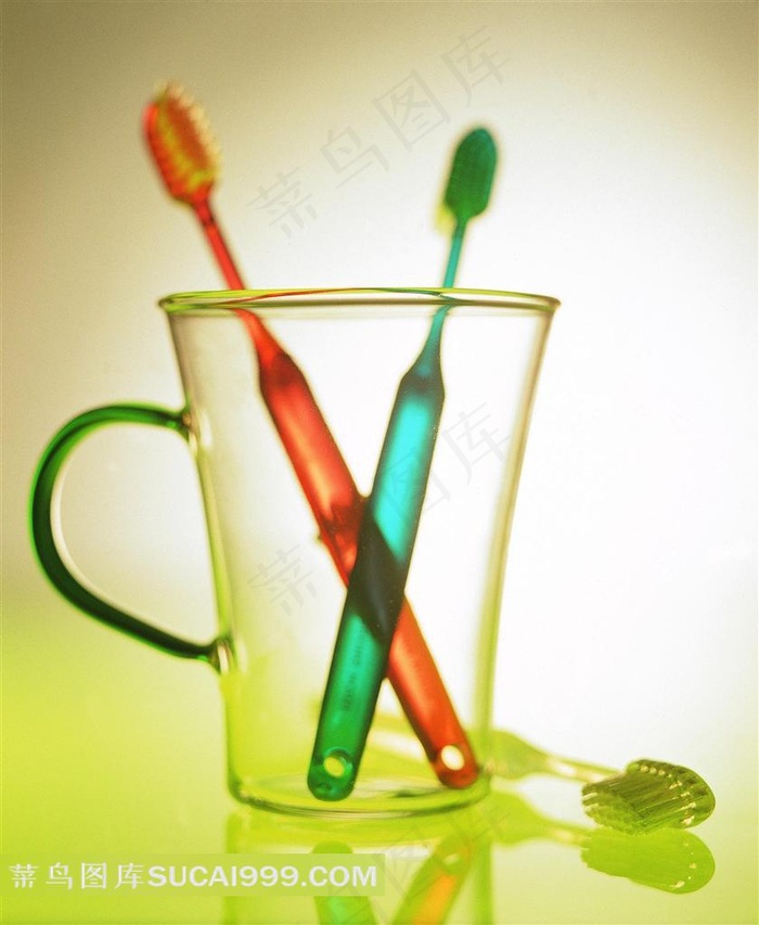 牙刷杯子摄影