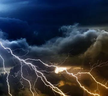 绚丽的雷电景色素材大图 绚丽的雷电景色素材大图