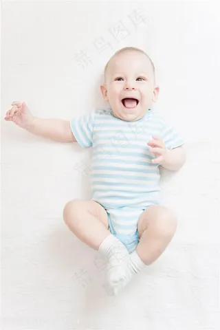 条纹套装可爱微笑宝宝图片