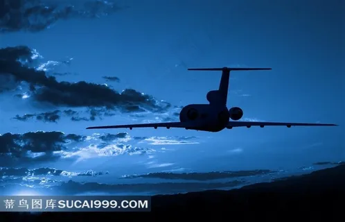 夕阳下的飞机高清图片下载