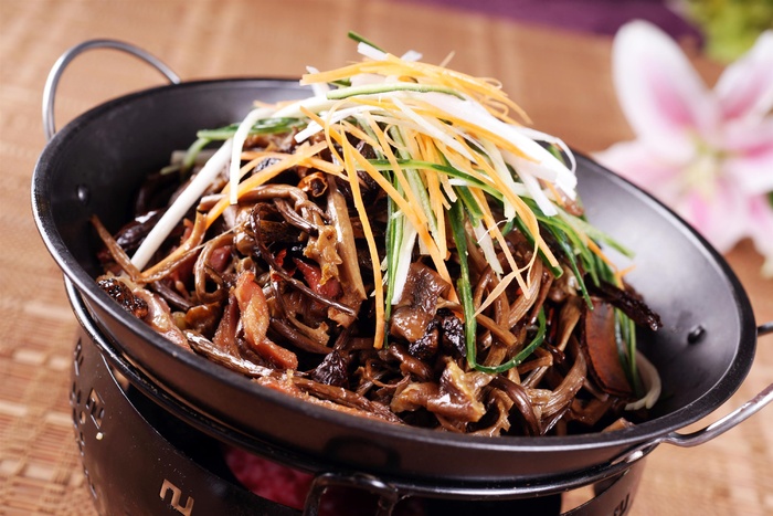 干锅美食焖锅湘菜麻辣香辣纸锅热干锅茶菇