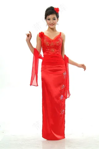 红色长款礼服