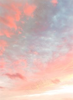 粉色大气的云朵