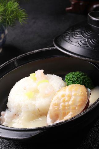 海鲜鲍鱼仔泡饭28元一位 (2)