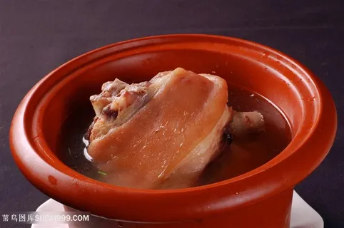 灯笼花炖肘子 灯笼花炖肘子