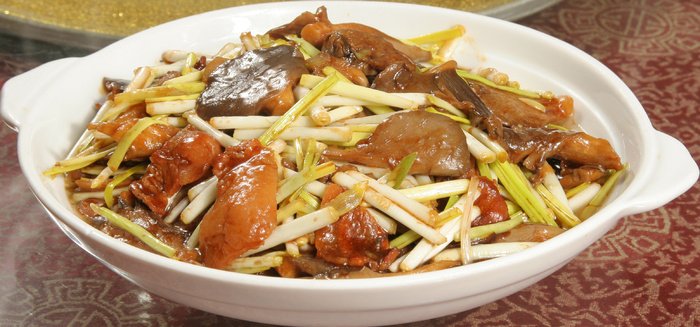 蒜黄鲜蘑炒肉  12元