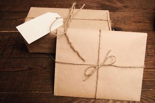 情人节圣诞节母亲节新年情侣亲人送礼物场景(10)